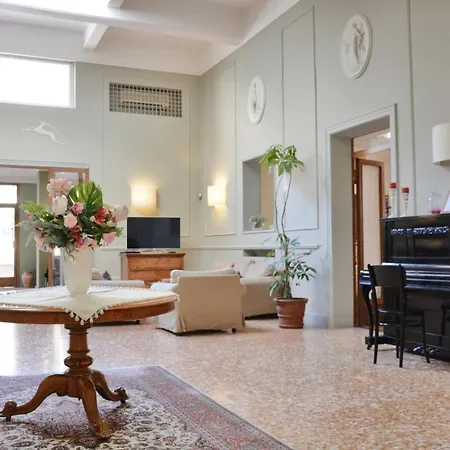 Hotel Touring Wellness & Beauty 3*