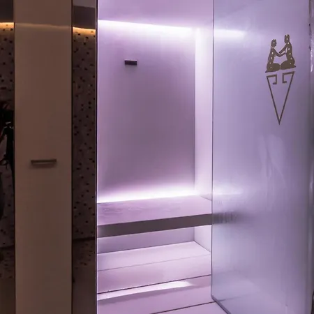 Touring Wellness & Beauty פיוג'י