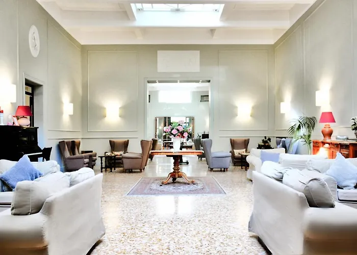 Отель Touring Wellness & Beauty 4*