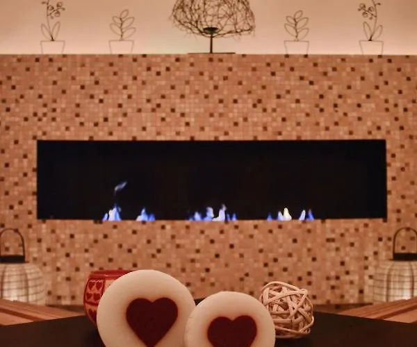 Отель Touring Wellness & Beauty