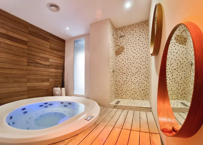 Отель Touring Wellness & Beauty